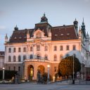 Deželni dvorec, dom Univerze v Ljubljani, v soboto odpira svoja vrata