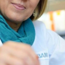 dr. Ute Resch-Genger: Biofotonika in analitika – fotolominescenčne lastnosti nanokristalov in analiza površinskih skupin