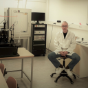 dr. Vid Bobnar: Razvoj novih anorganskih in polimernih sistemov z ojačenim dielektričnim in elektromehanskim odzivom