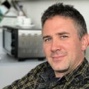 Večskalne simulacije odprtih molekularnih sistemov